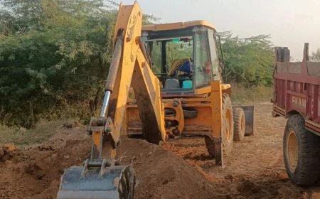 Pulwama Illegal Mining - अवैध खनन पर पुलिस का बड़ा शिकंजा, 23 डंपर और एक्सकेवेटर जब्त