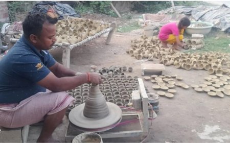 अयोध्या दीपोत्सव: राम की पैड़ी पर जलेंगे 30 लाख दीप, कुम्हार परिवारों को मिले लाखों दीयों के बड़े ऑर्डर