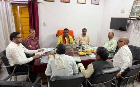 Hardoi News: हरदोई सहकारी बैंक में बड़ा मंथन! कर्मचारियों के बोनस से लेकर बैंकिंग सुविधाओं के विस्तार तक कई अहम प्रस्तावों पर चर्चा