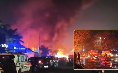 Massive Fire In Jammu - जम्मू रेलवे स्टेशन के पास भीषण अग्निकांड, करीब 40 दुकानें जलकर राख; लाखों का सामान खाक