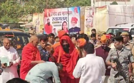 Sambhal News: सम्भल में बाबा रामदेव का बड़ा बयान: ‘पाखंड-अंधविश्वास से बदनाम हो रहा सनातन धर्म’, ओवैसी को लेकर भी कही बड़ी बात