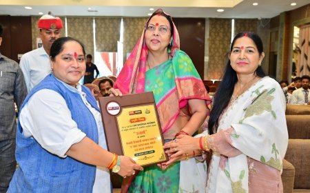 AI Workshop In Hardoi - 'उत्कर्ष-2026' में तकनीक और साहित्य का संगम, गूगल न्यूज इनिशिएटिव संगोष्ठी संपन्न, गूंजी काव्य रचनाएं