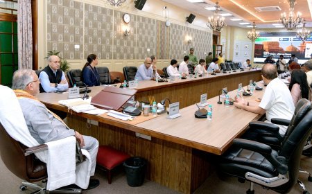 यूपी का बजट अब एक क्लिक पर: वित्त मंत्री सुरेश कुमार खन्ना ने लॉन्च की नई वेबसाइट, चैटबॉट से मिलेंगे सवालों के जवाब