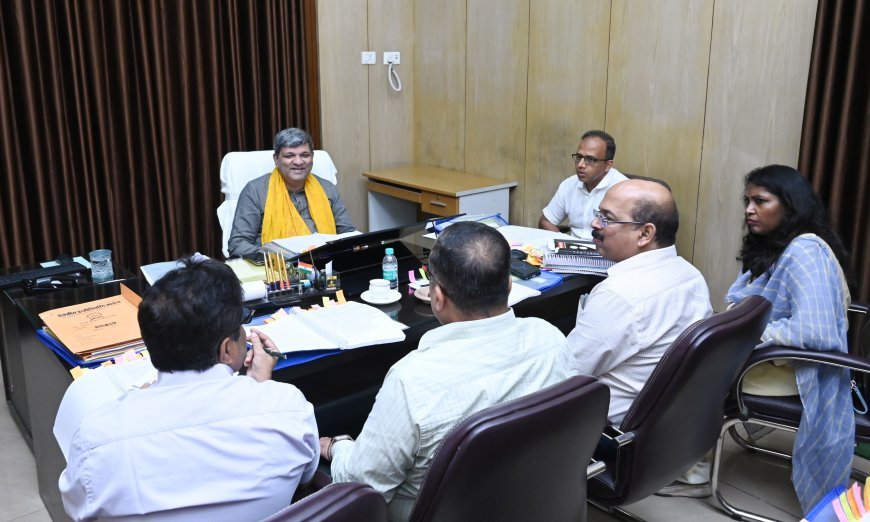 यूपी के राजकीय इंजीनियरिंग कॉलेजों में लागू होगा मॉडल बायलॉज, तकनीकी शिक्षा को उद्योग की मांग से जोड़ने पर जोर