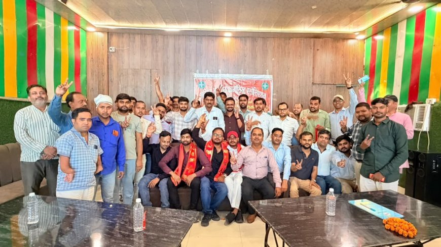 हरदोई में फार्मासिस्ट एसोसिएशन का सम्मेलन, शेड्यूल K हटाने और प्रैक्टिस रेगुलेशन लागू करने की उठी मांग