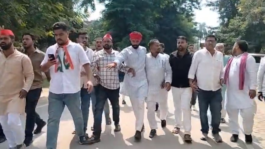 Ballia News: मुख्य चुनाव आयुक्त ज्ञानेश कुमार को बर्खास्त करो - बलिया में गरजा INDIA गठबंधन