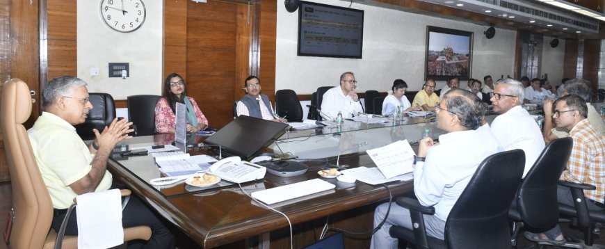 यूपी: मुख्य सचिव से मिले आईएफएस प्रशिक्षु अधिकारी, पर्यावरण संरक्षण में तकनीक और जनभागीदारी पर जोर