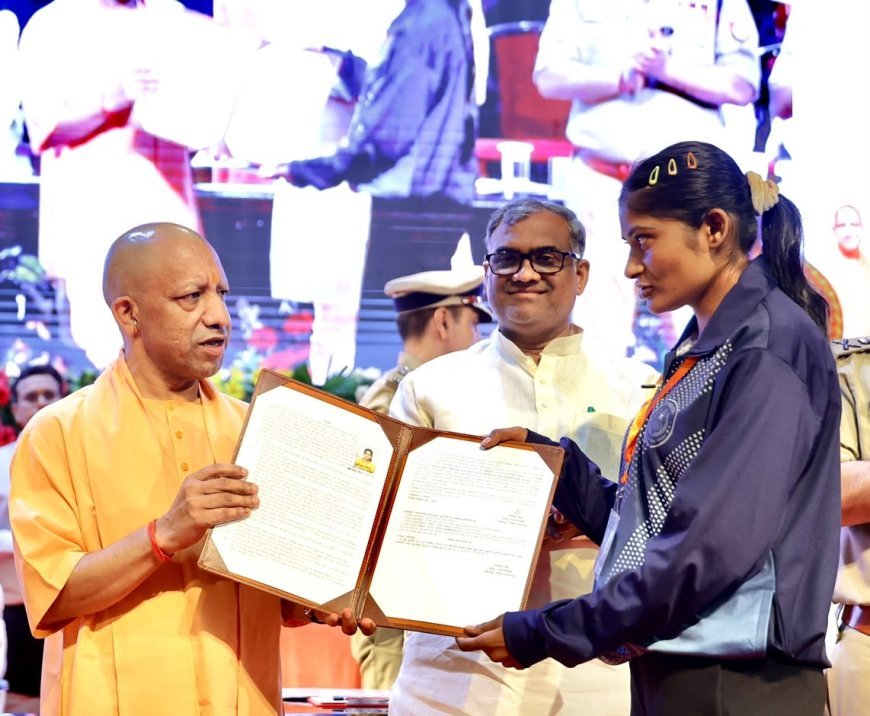 यूपी में 17 हजार से अधिक शिक्षक पदों पर भर्ती शुरू, छह माह में एक लाख नौकरियों के संकल्प को मिली रफ्तार