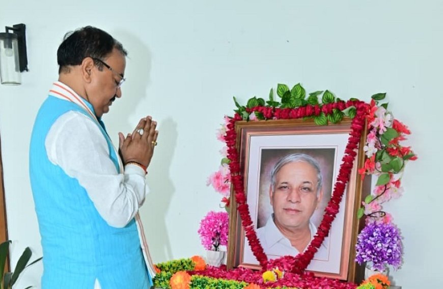 Lucknow News: कांशीराम जी की पुण्यतिथि पर डिप्टी सीएम केशव मौर्य ने अर्पित की श्रद्धांजलि, सामाजिक न्याय में योगदान को किया याद