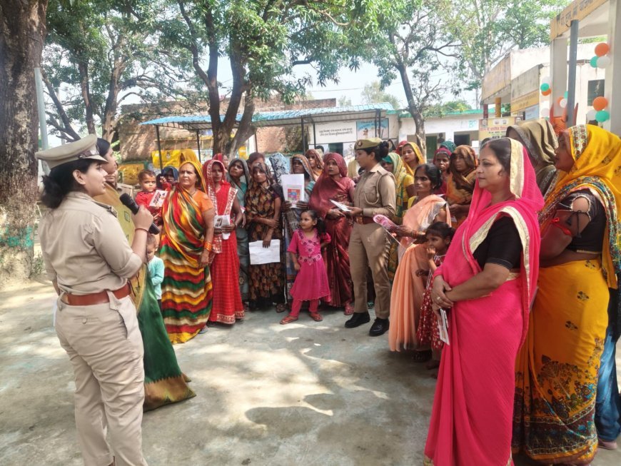 हरदोई में मिशन शक्ति अभियान के तहत महिलाओं और छात्राओं को दी गई सुरक्षा की जानकारी