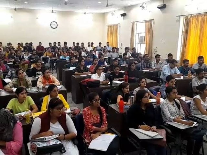 UP Sarvodaya Vidyalaya Free JEE NEET Coaching: सर्वोदय विद्यालय के छात्रों को मिलेगी जेईई-नीट की मुफ्त कोचिंग, रहना-खाना भी फ्री