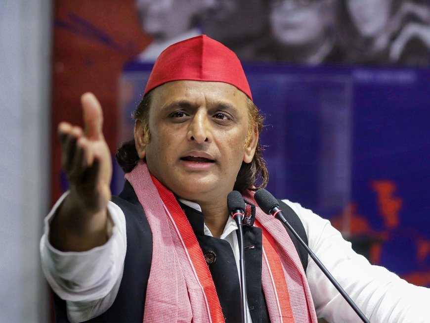 'बारह साल, बारह सवाल': अखिलेश यादव ने बैंकिंग व्यवस्था पर केंद्र सरकार को घेरा, निजीकरण और ग्रामीण संकट पर उठाए तीखे सवाल