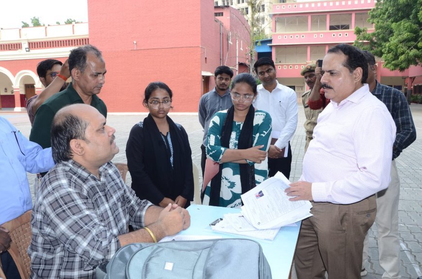 UP News: यूपी में मतदाता सूची को लेकर विशेष अभियान, वरिष्ठ अधिकारियों ने बूथों का किया निरीक्षण; 24 अक्टूबर को फिर लगेगा कैंप