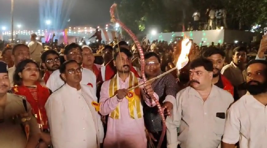 Sambhal News: सम्भल में गूंजे जय श्रीराम के जयकारे, अग्निवाण से धू-धू कर जला रावण; कुरुक्षेत्र मैदान में उमड़ा जनसैलाब, मेघनाद का भी हुआ दहन