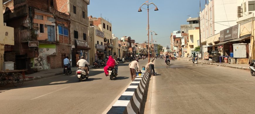Ayodhya Development: दीपोत्सव-2026 से पहले जगमगाएगी रामनगरी अयोध्या, प्रमुख मार्गों के सौंदर्यीकरण में जुटा PWD