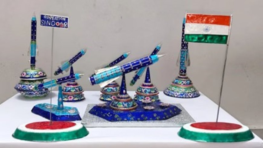 काशी की गुलाबी मीनाकारी से बना चांदी का फाइटर प्लेन, शिल्पी कुंज बिहारी सिंह को मिले विदेशी ऑर्डर