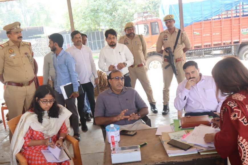 Hardoi News: हरदोई में धान खरीद व्यवस्था की पड़ताल करने पहुंचे प्रमुख सचिव अनिल कुमार, अधिकारियों को दिए सख्त निर्देश