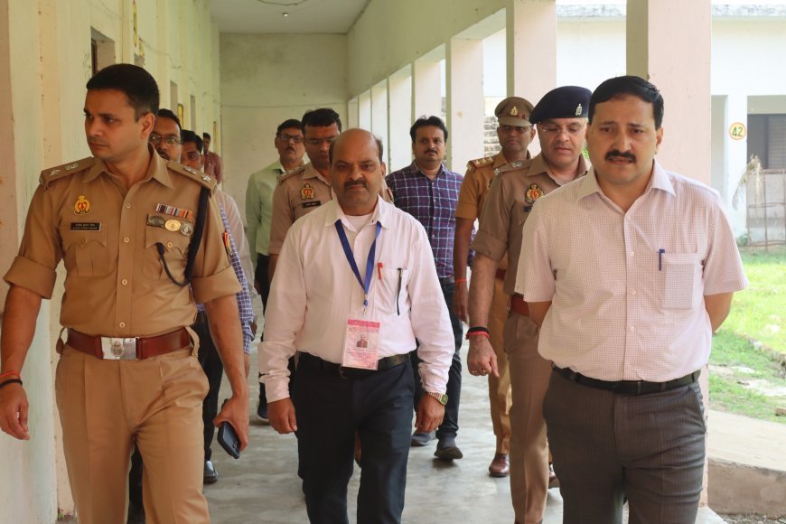 Hardoi News: हरदोई में PET-2026 को लेकर DM-SP का एक्शन, परीक्षा केंद्रों पर औचक निरीक्षण कर नकल रोकने के दिए सख्त निर्देश!