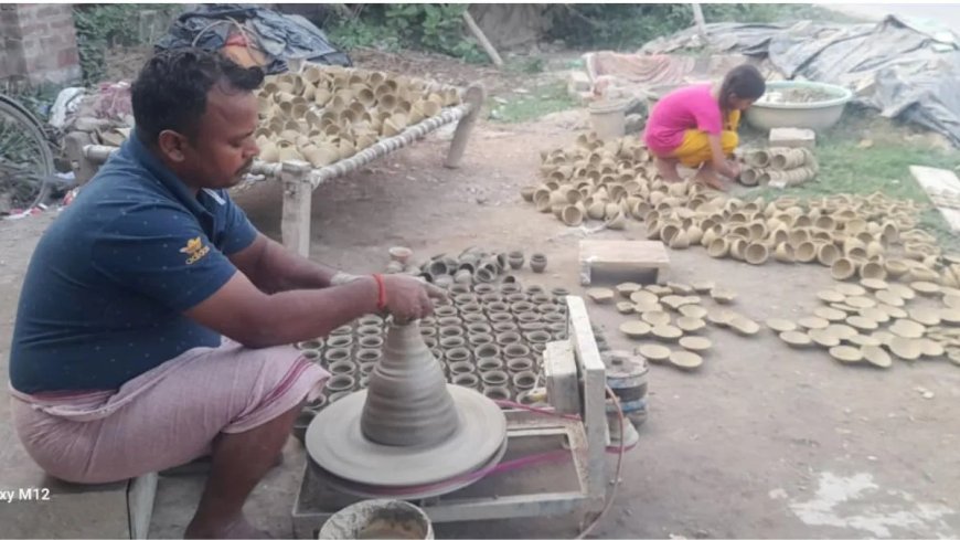 अयोध्या दीपोत्सव: राम की पैड़ी पर जलेंगे 30 लाख दीप, कुम्हार परिवारों को मिले लाखों दीयों के बड़े ऑर्डर