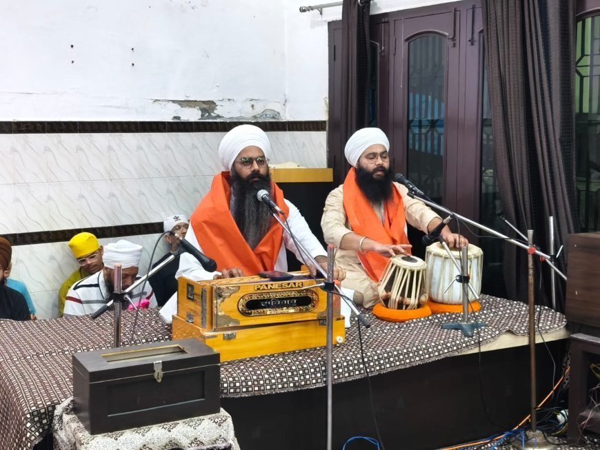 देवबंद में गुरु रामदास जी का प्रकाश पर्व धूमधाम से मना: गुरुद्वारे में सजा दीवान, सेवा और सिमरन का दिया संदेश
