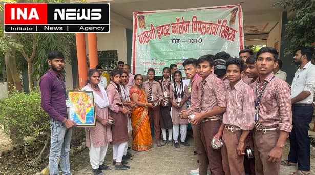 Hathras Various competitions organized on the festival of Dhanvantari in Balaji Inter College.