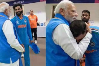 Modi reached the players' dressing room, hugged the players after the defeat